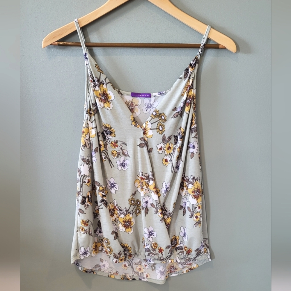 West Kei Tank Top Size Medium